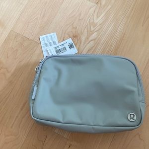 Lululemon Everywhere Belt Bag Large
